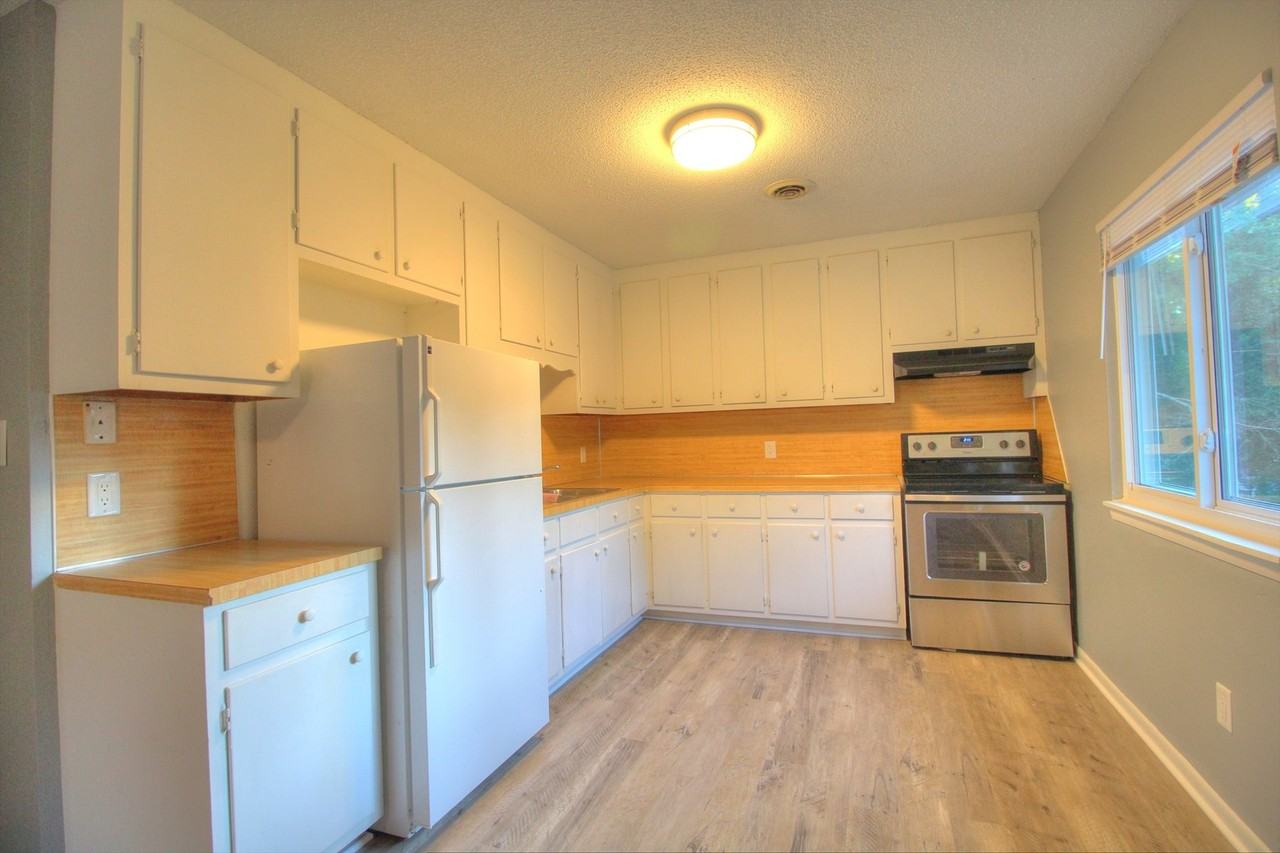 1812 Rosetta Drive - Photo 2 of 11