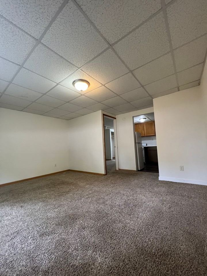 1018 Pine St #5 - Photo 6 of 11