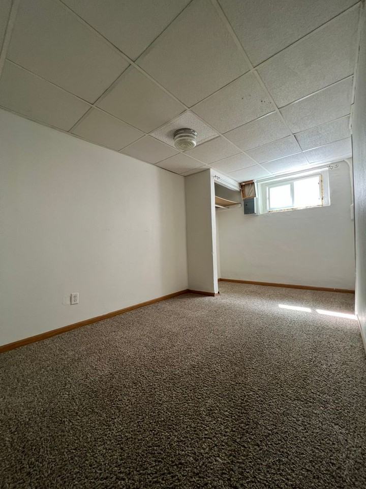 1018 Pine St #5 - Photo 5 of 11