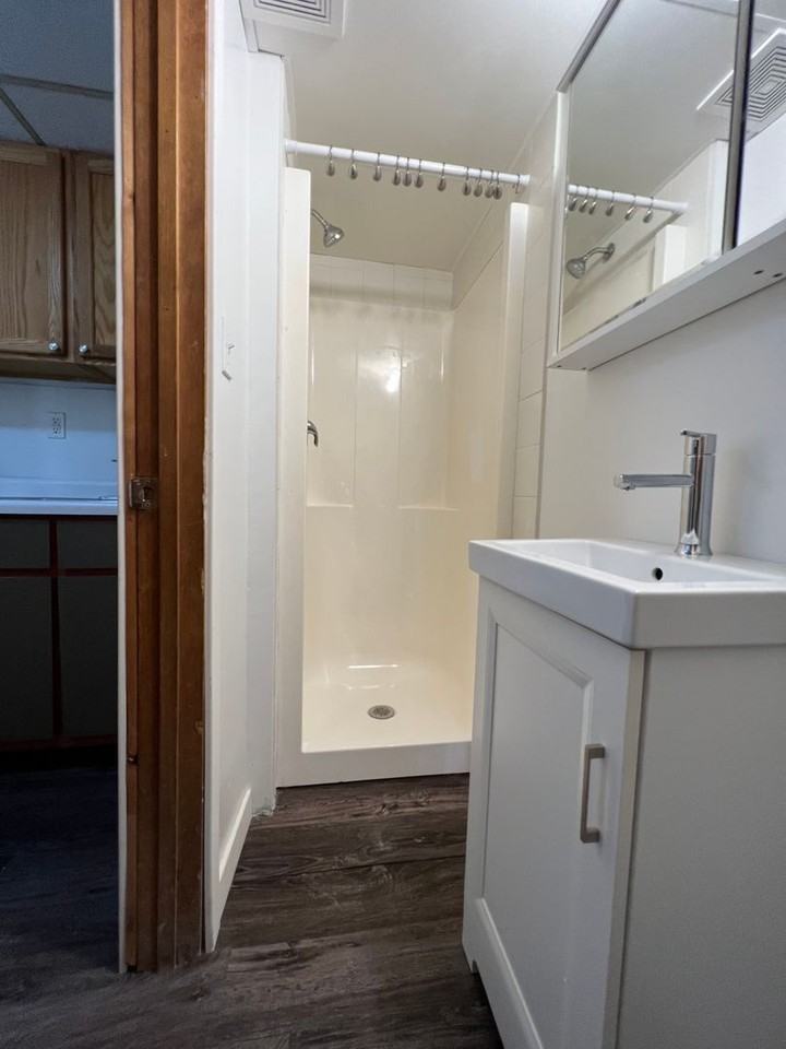 1018 Pine St #5 - Photo 3 of 11