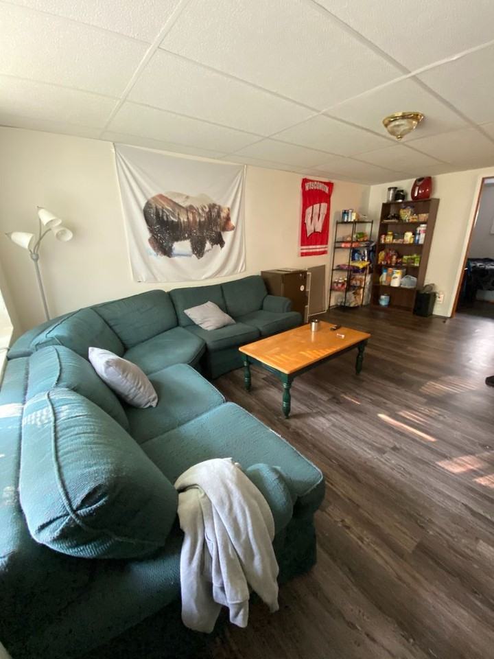 1018 Pine St #6 - Photo 2 of 8