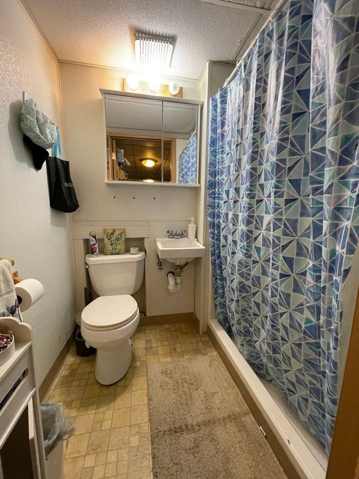 1018 Pine St #4 - Photo 7 of 8