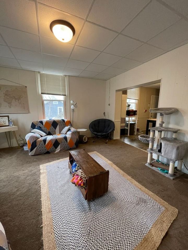 1018 Pine St #7 - Photo 2 of 11