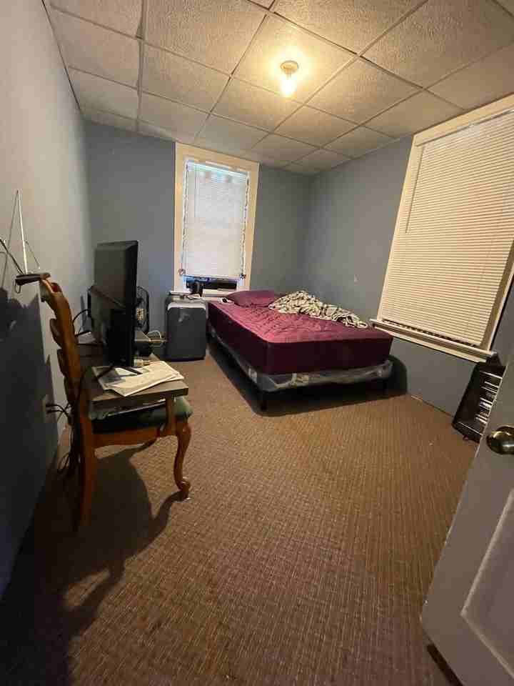 1018 Pine St #8 - Photo 5 of 6