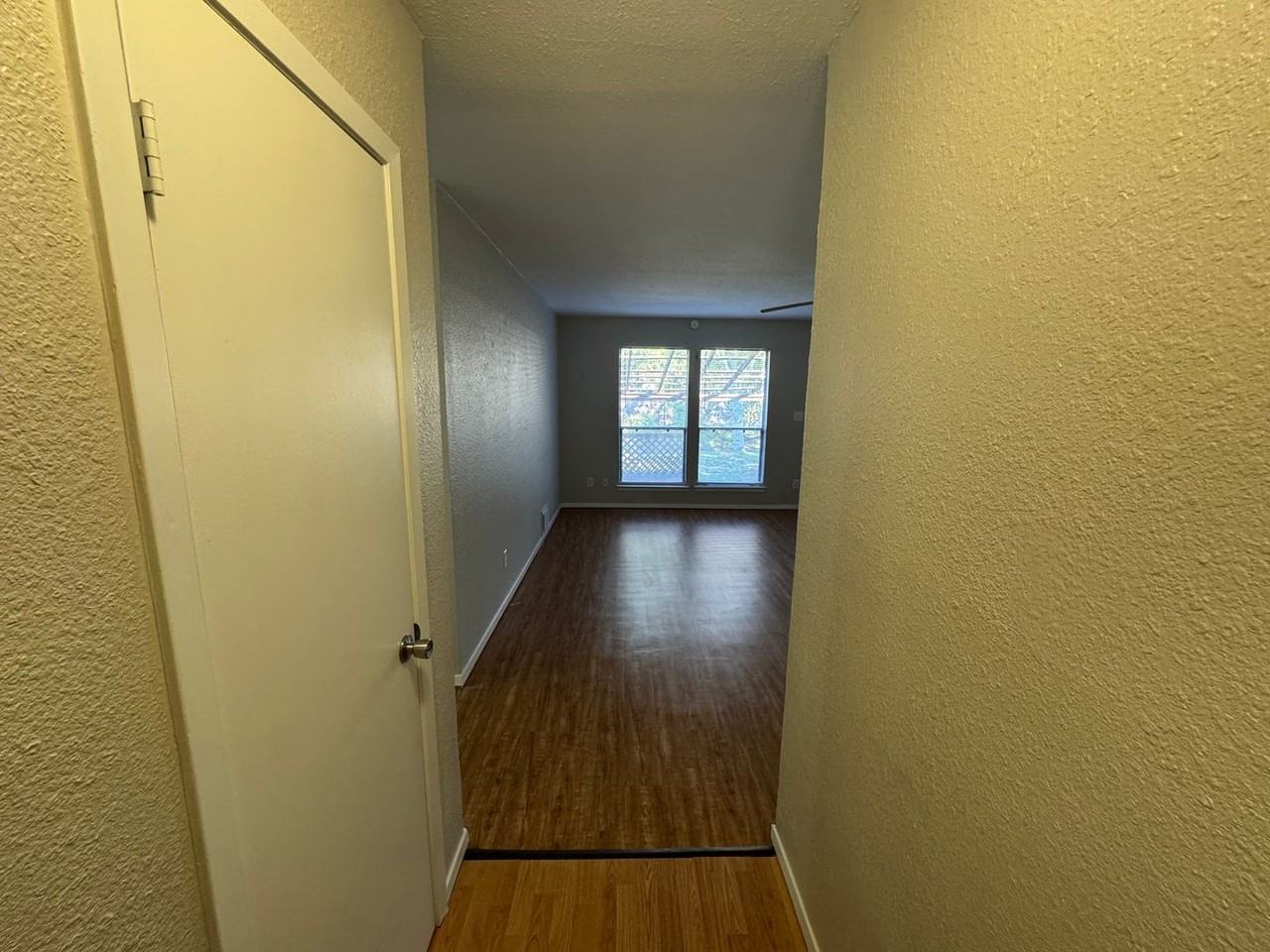 1920 Nevada St - Photo 2 of 14