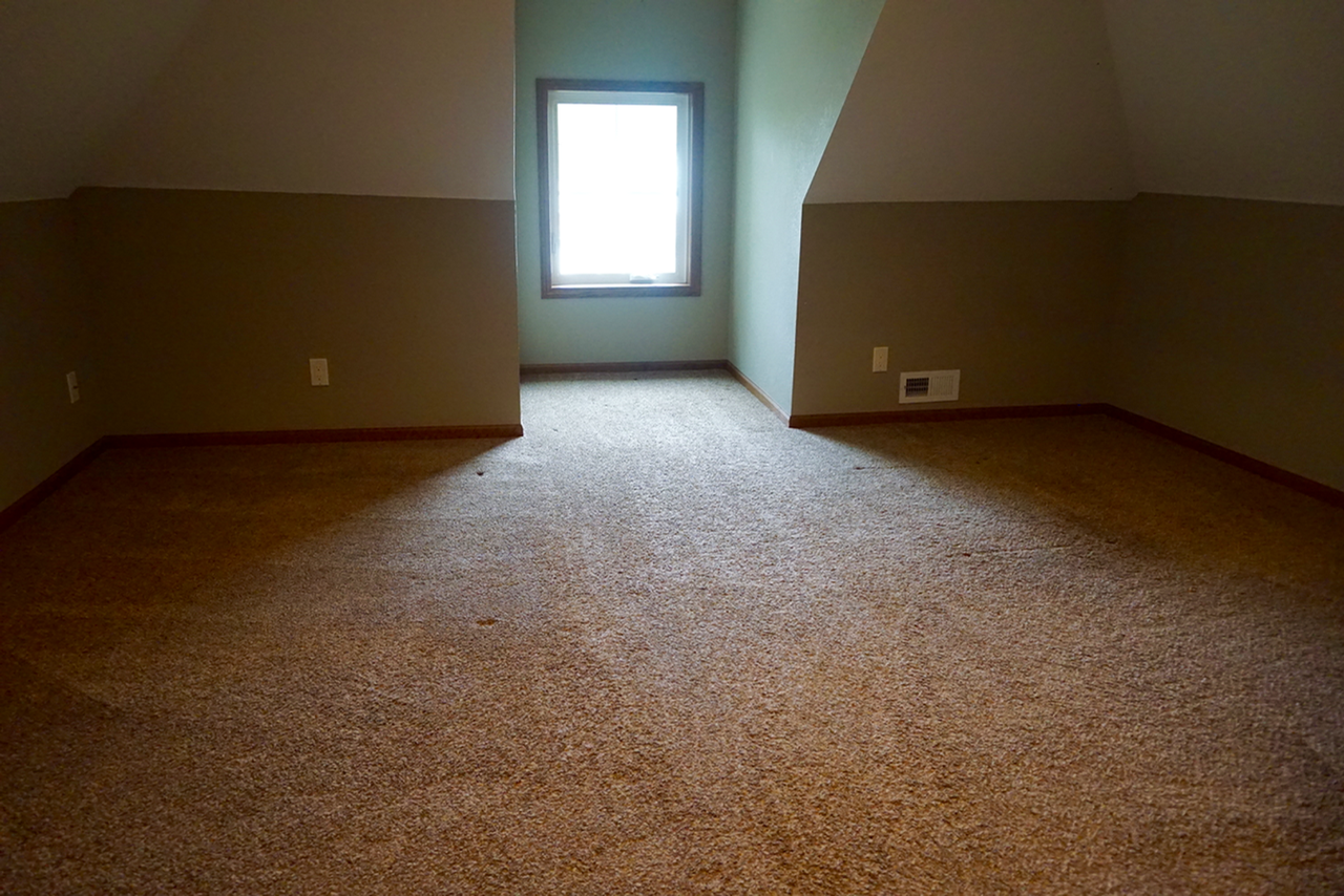 1020 14th Ave Se - Photo 6 of 10