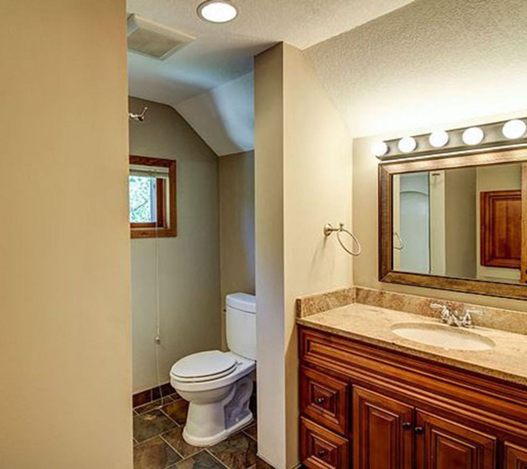 1607 Como Ave Se - Photo 3 of 6