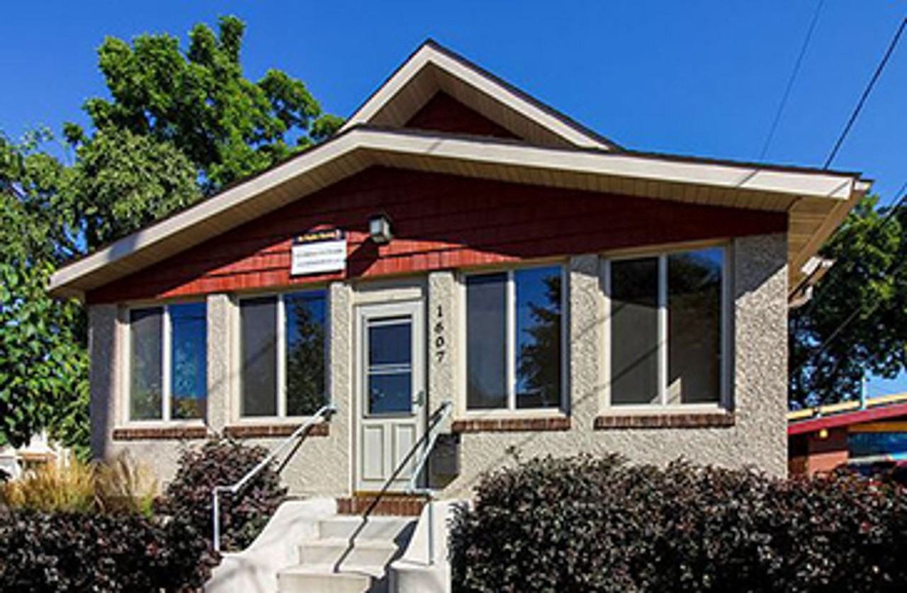1607 Como Ave Se - Photo 5 of 6