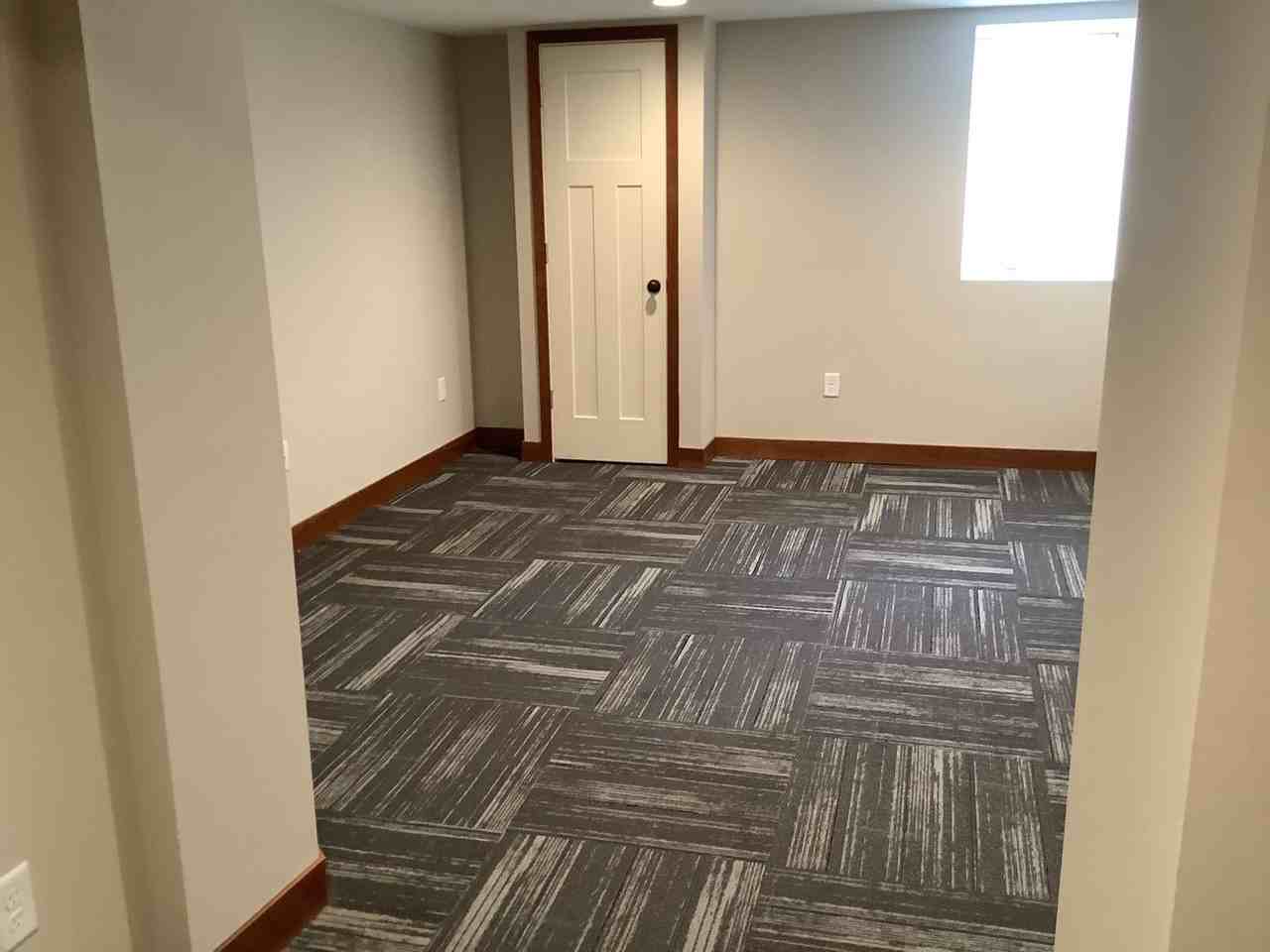 611 14th Ave Se - Photo 2 of 5