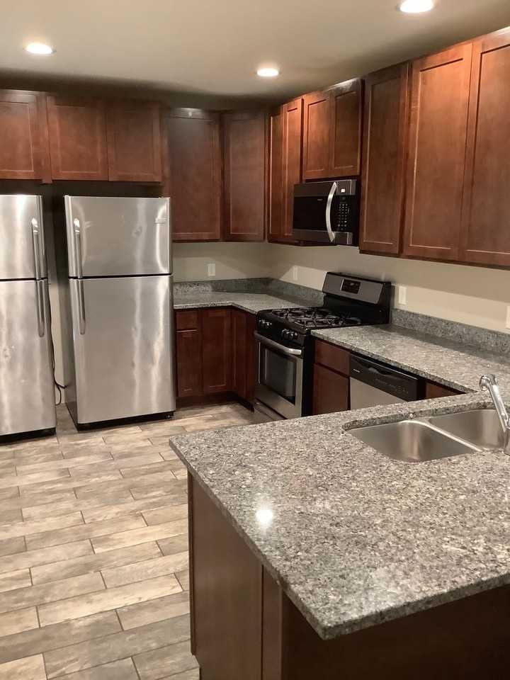 611 14th Ave Se - Photo 5 of 5