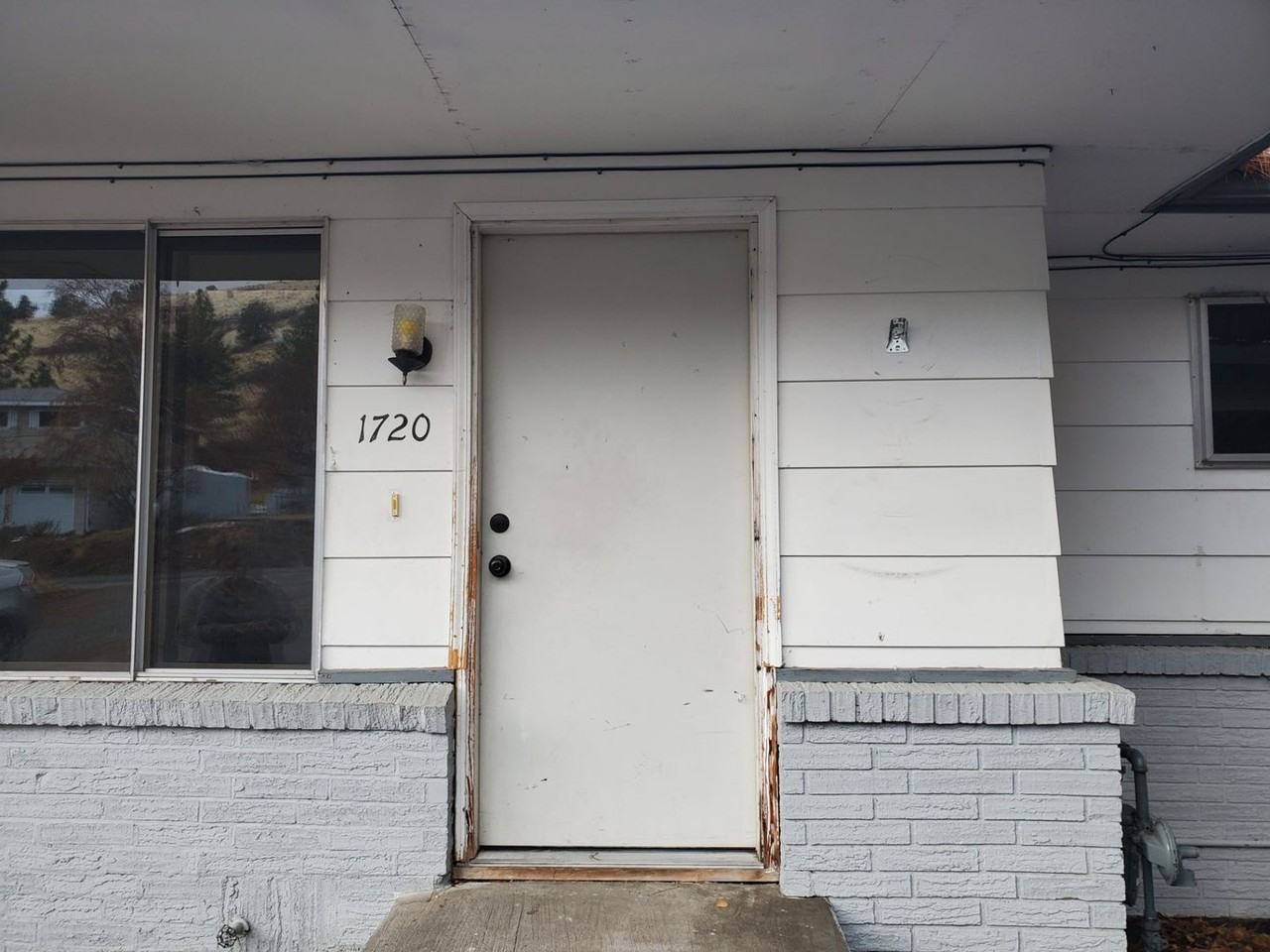 1720 Kimberly Dr - Photo 2 of 17