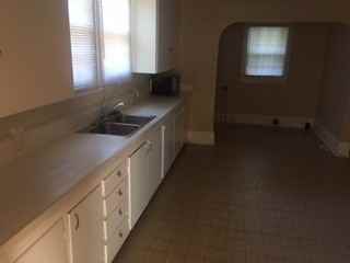 507 Ross Ave - Photo 2 of 5