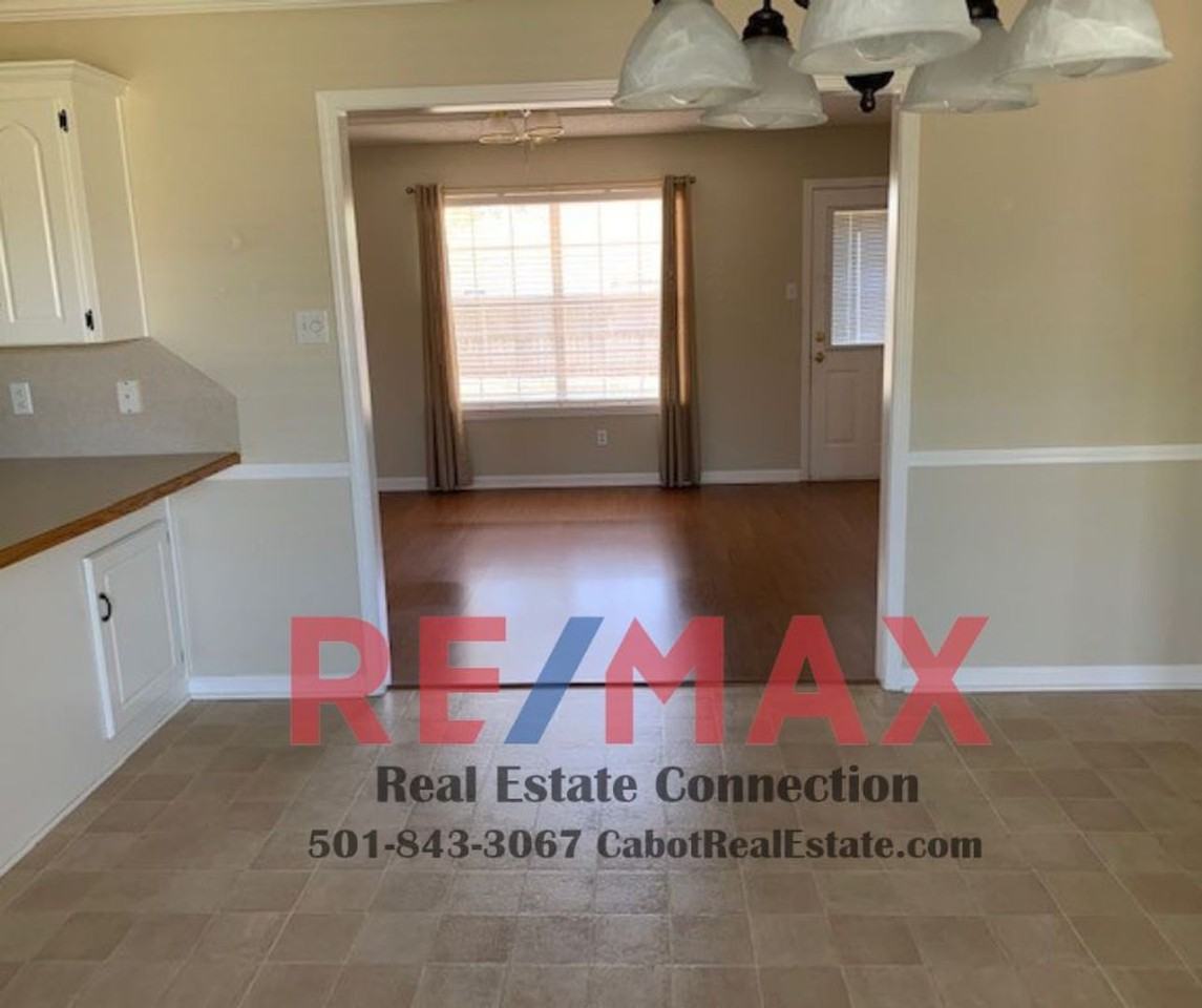 15 Silverado Ct - Photo 4 of 9