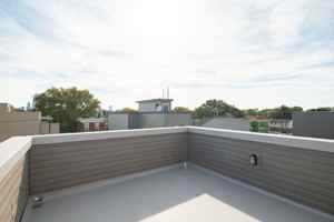 featured image of 1910 Monument St