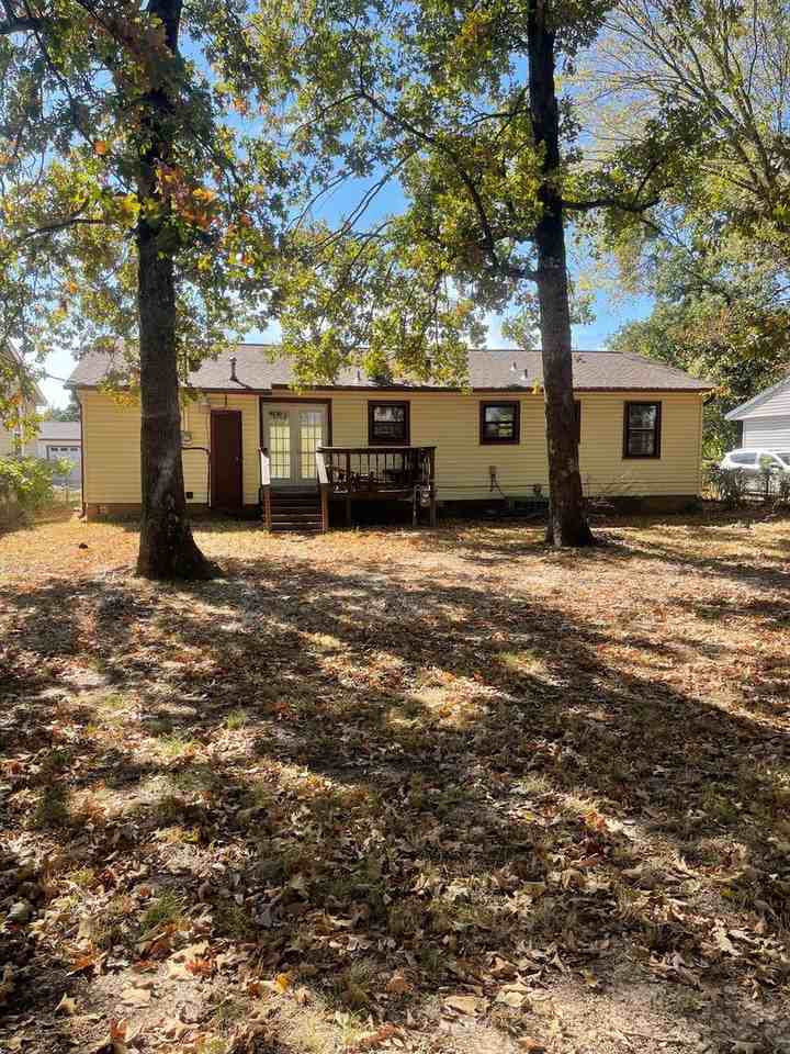 33 Northwood Dr - Photo 2 of 11