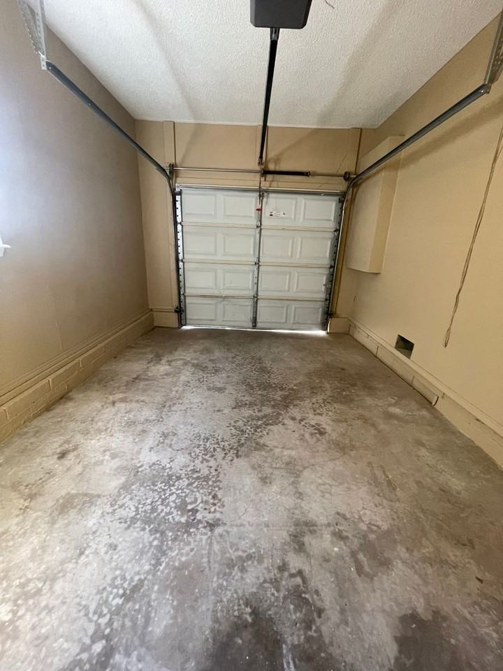 33 Northwood Dr - Photo 3 of 11