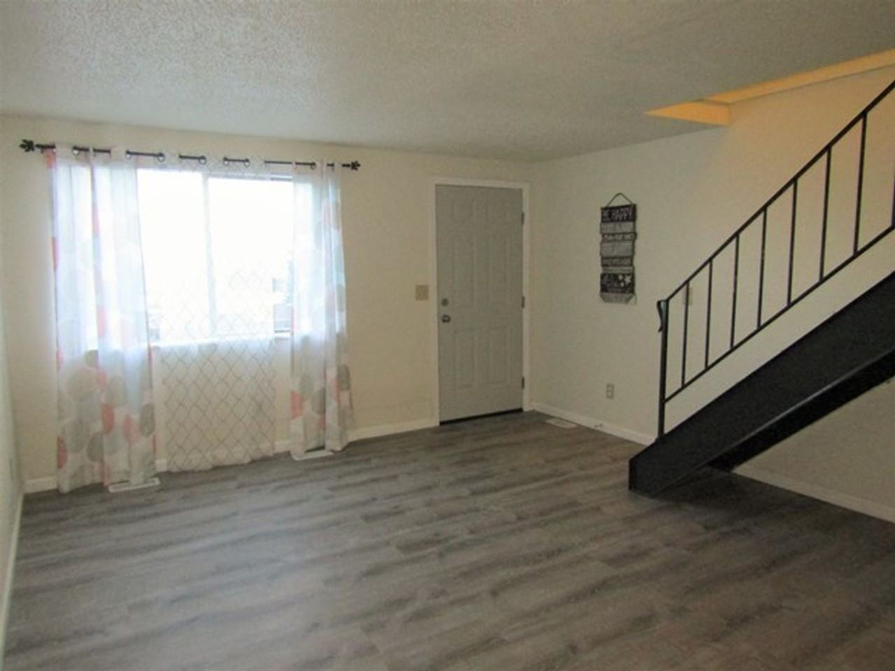 1820F2 Larch St - Photo 3 of 23