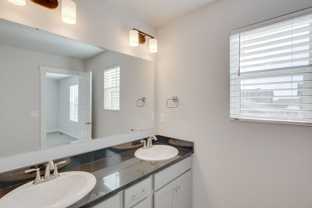 284 S Echo Canyon Ave - Photo 1 of 1