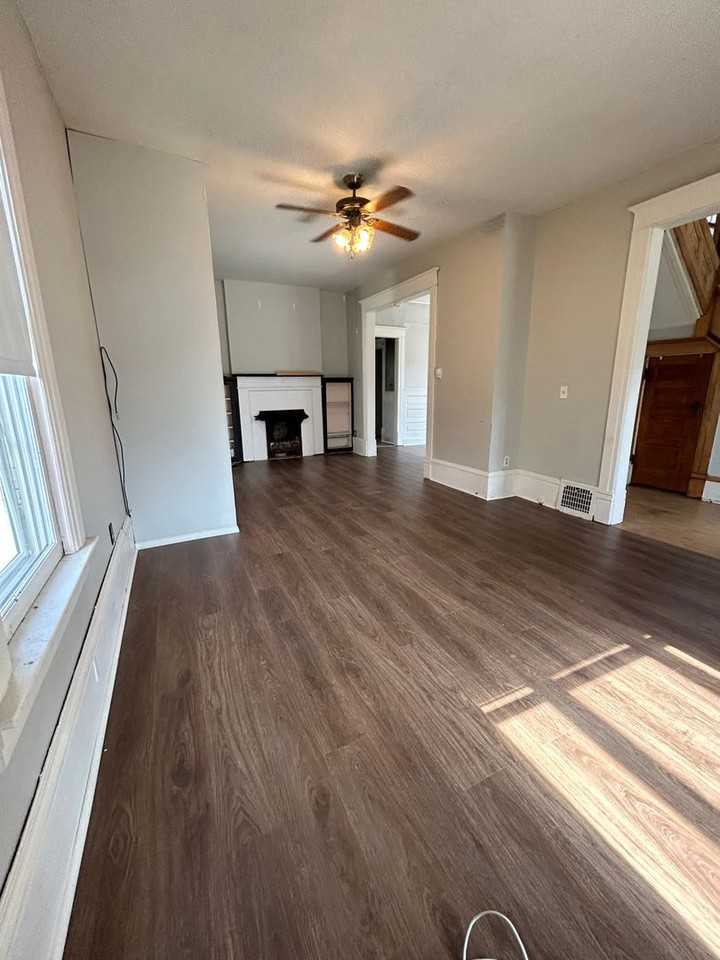 216 16th St S - Photo 5 of 37