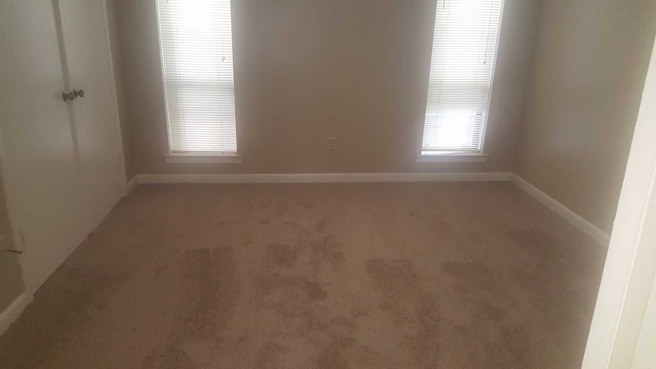 661 Watson St - Photo 7 of 7