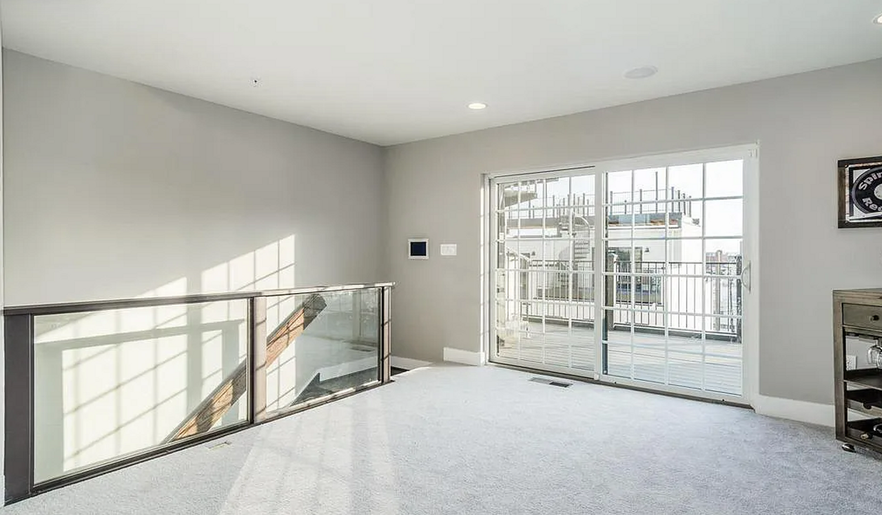 604 S Dean St - Photo 4 of 16