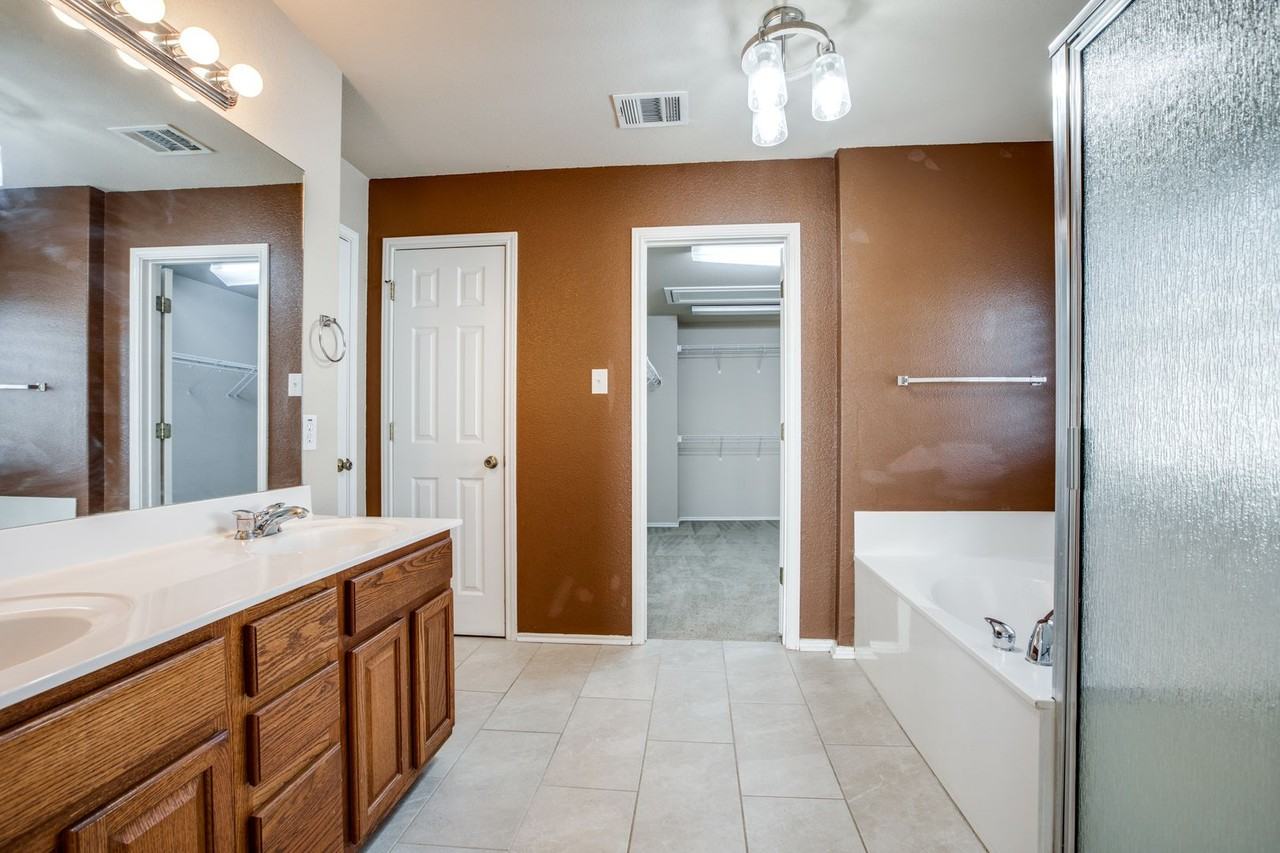 10315 Timber Country - Photo 7 of 13