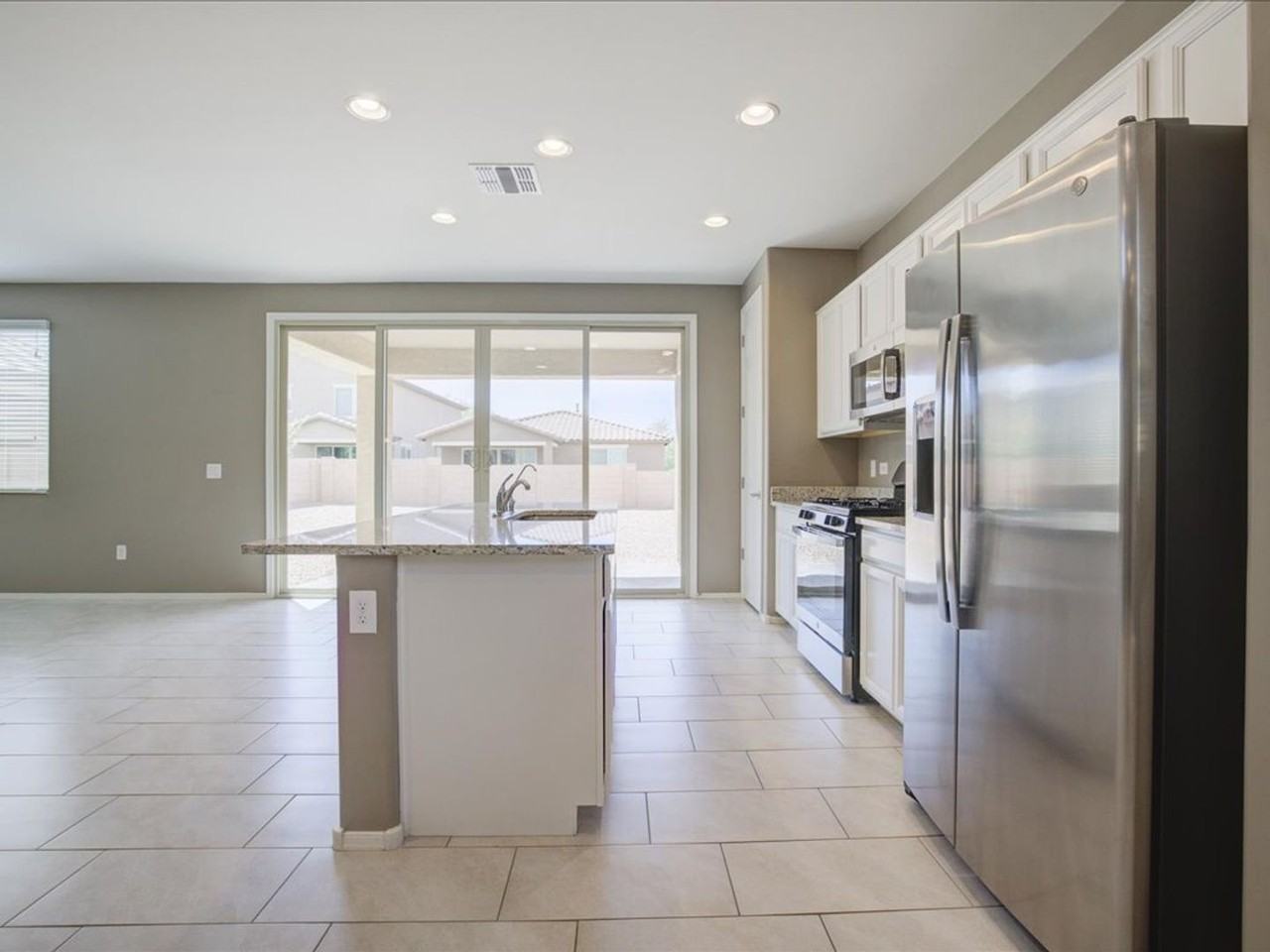 6568 E Via Arroyo Azul - Photo 7 of 38