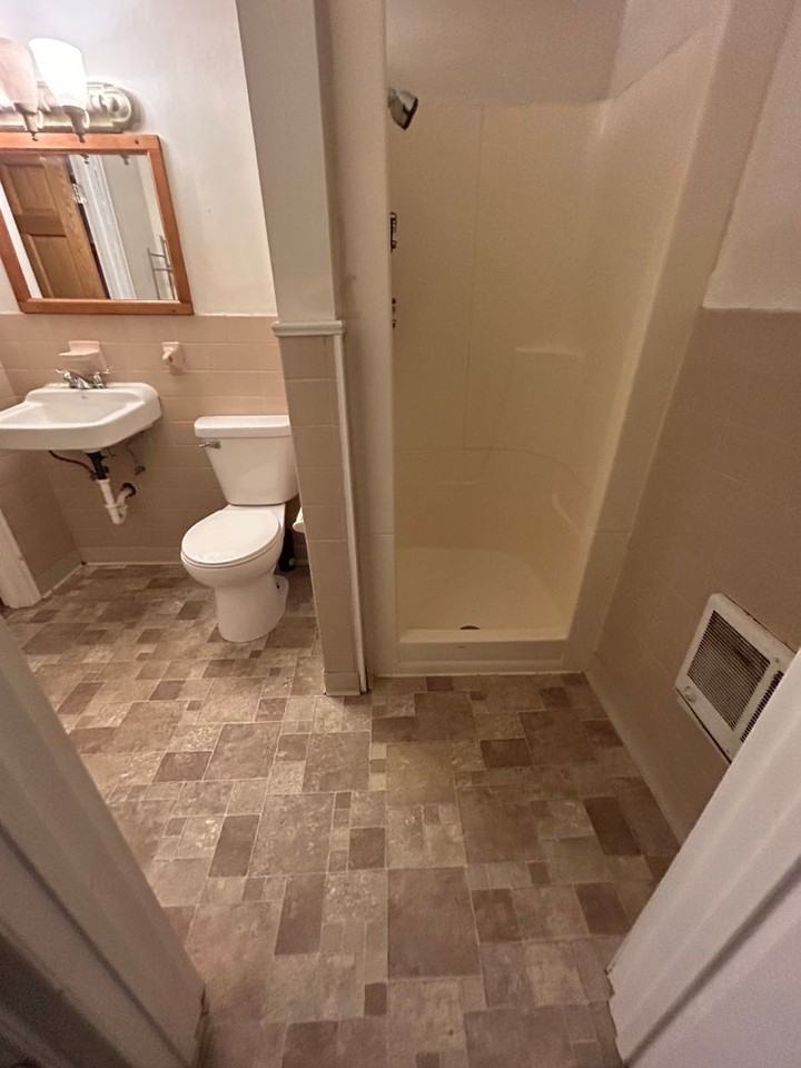 828 Cass St - Photo 2 of 21