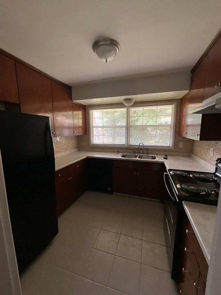 2015 Glen Haven St - Photo 4 of 17