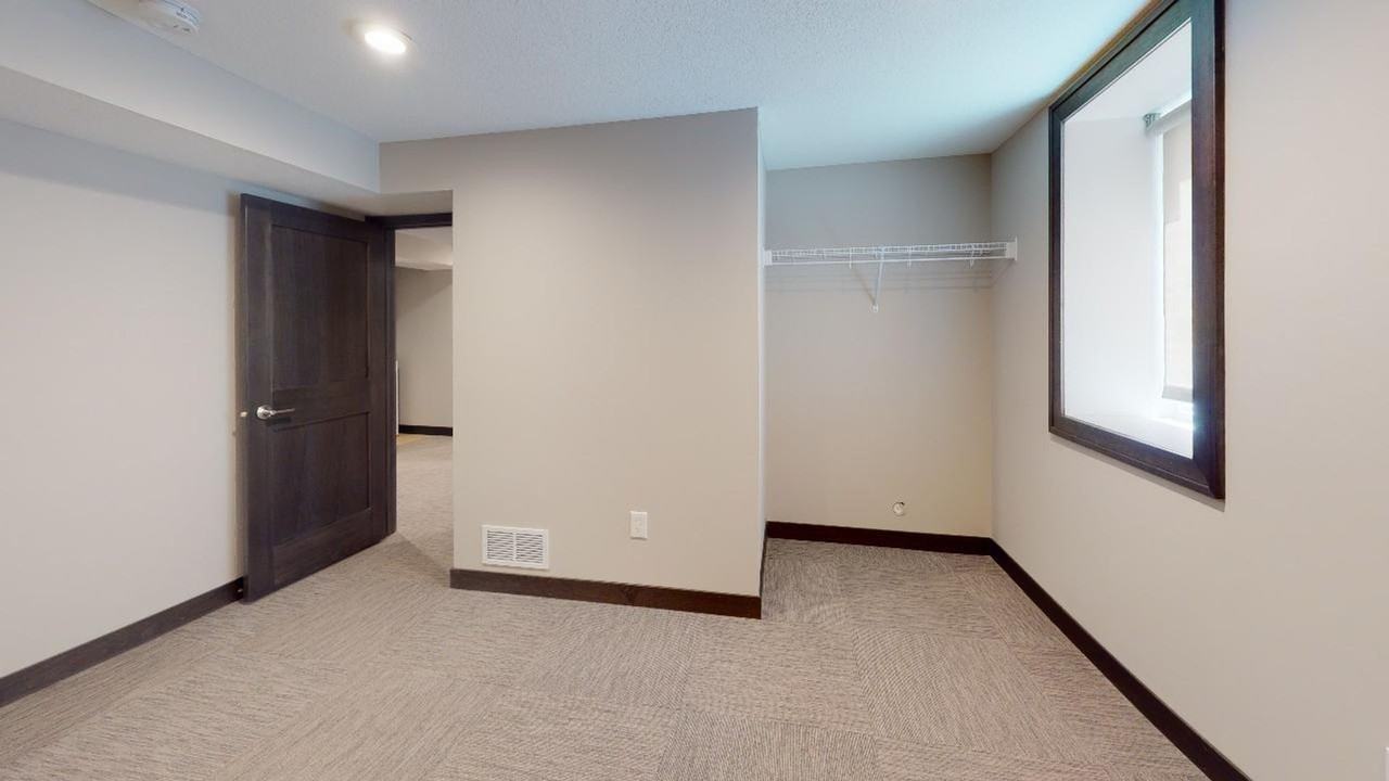 707 10th Ave Se - Photo 7 of 7