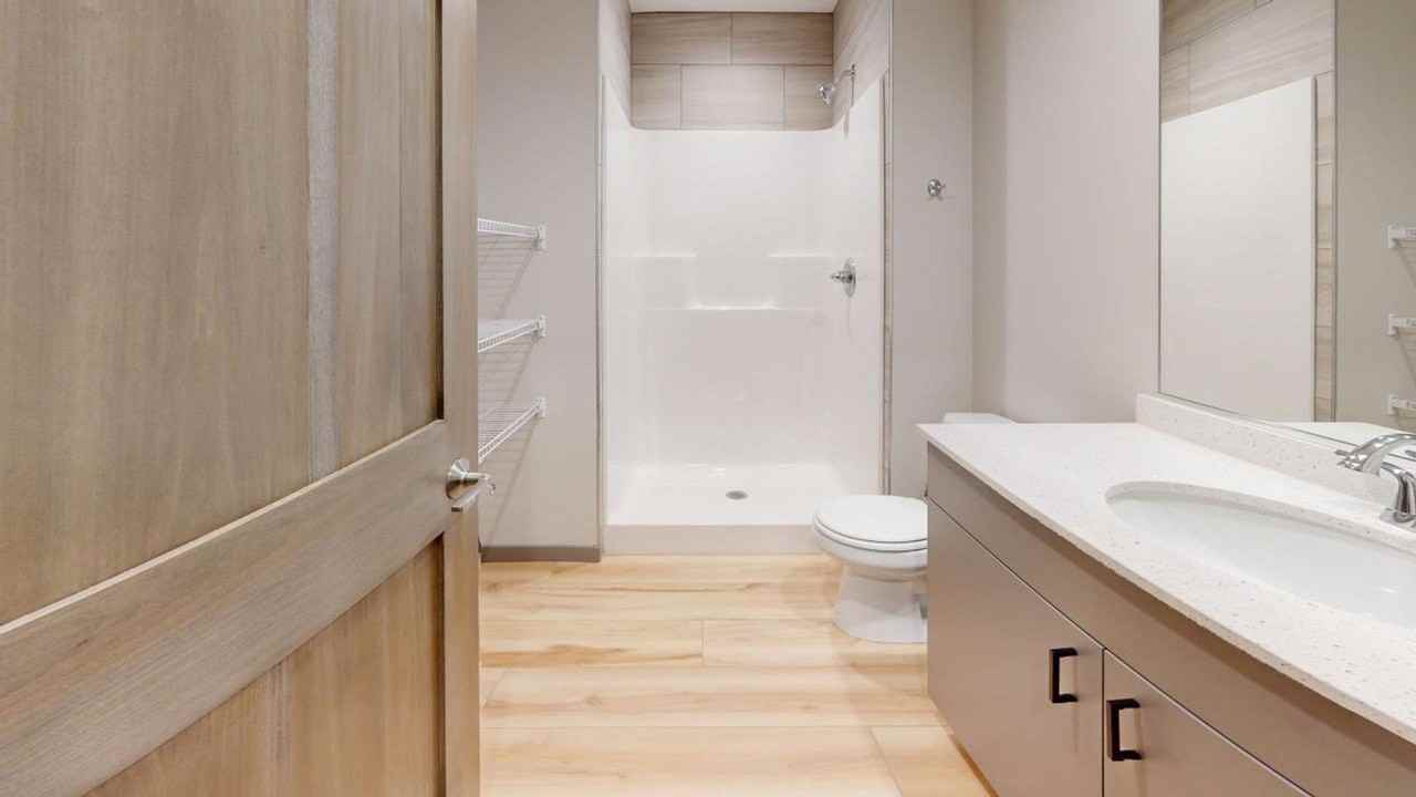 621 11th Ave SE - Photo 4 of 15