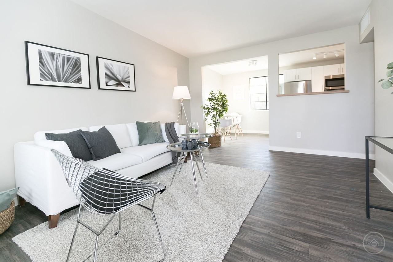 4214 N 10th St - Photo 3 of 27