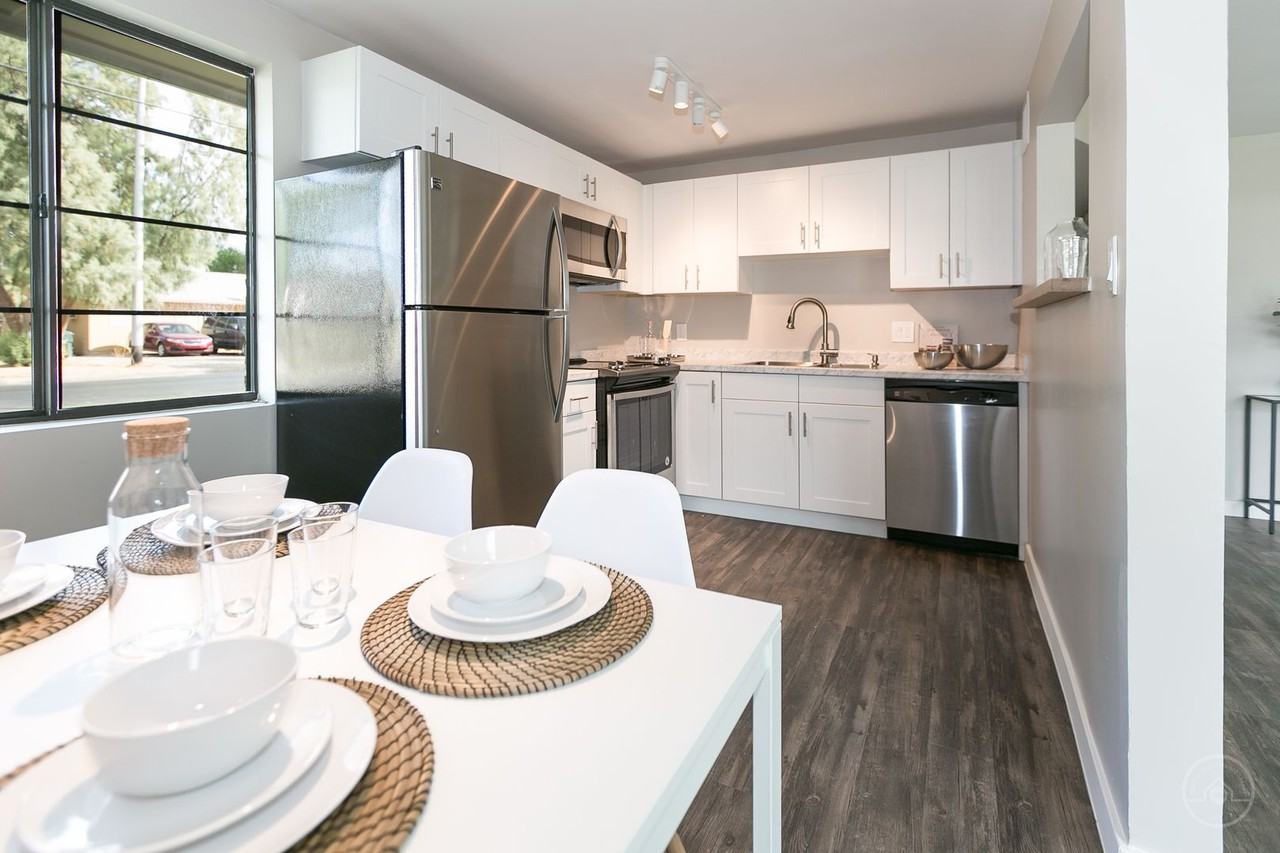 4214 N 10th St - Photo 6 of 27