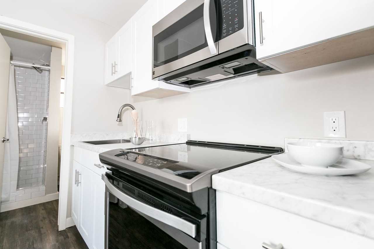 4214 N 10th St - Photo 7 of 27