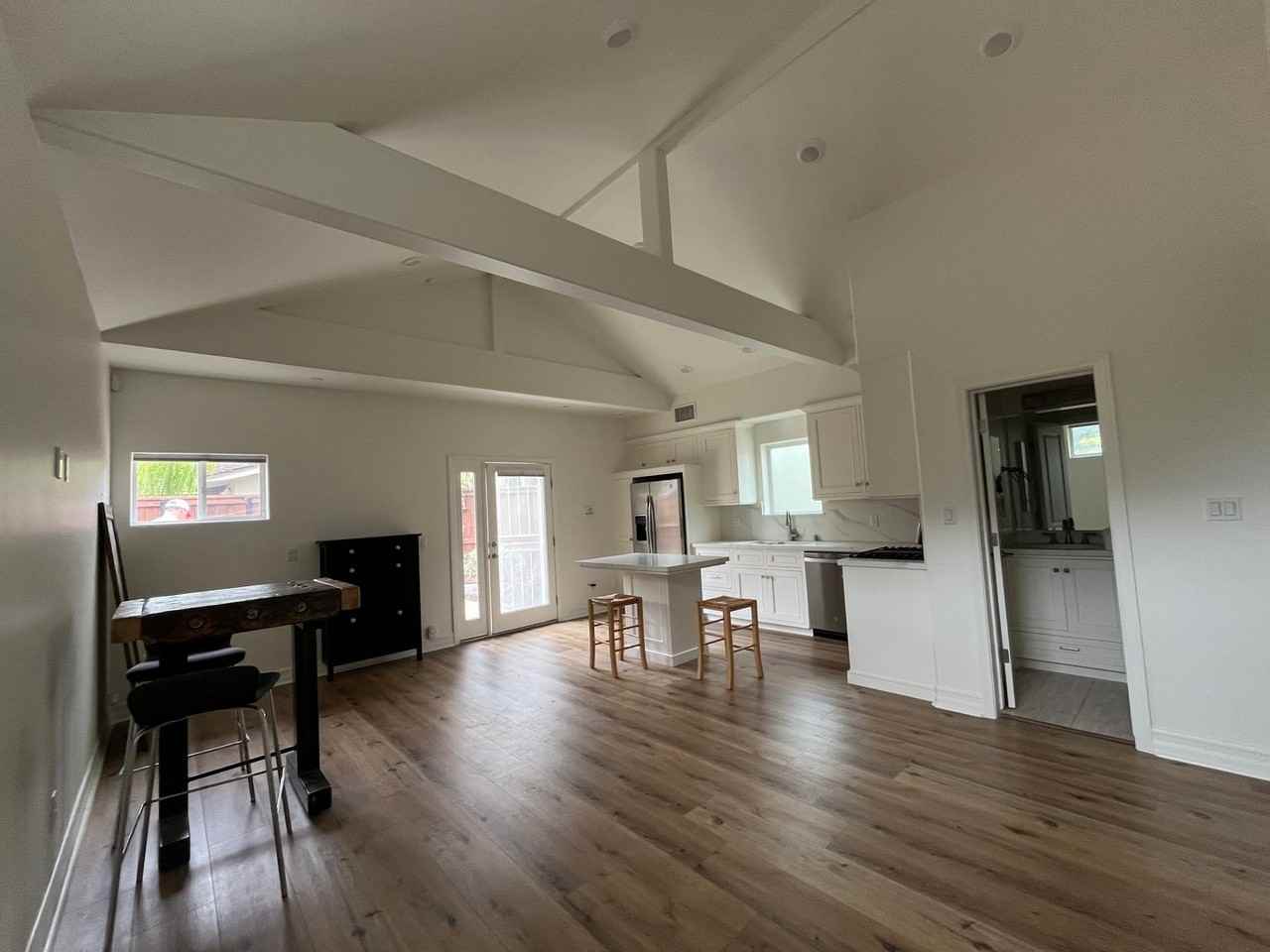 1126 Hill Rd - Photo 4 of 18