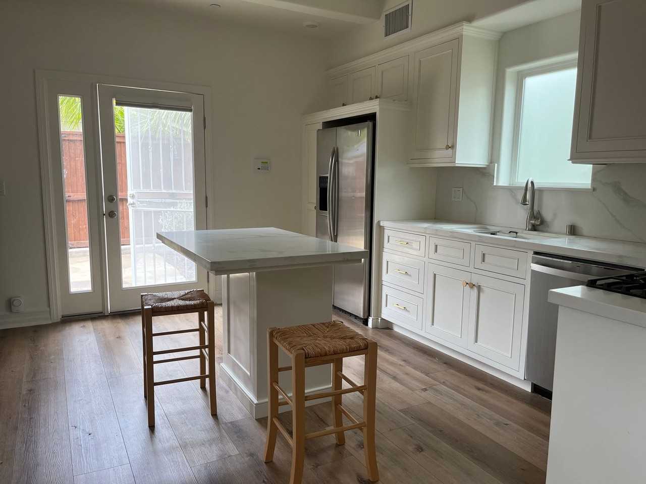 1126 Hill Rd - Photo 5 of 18