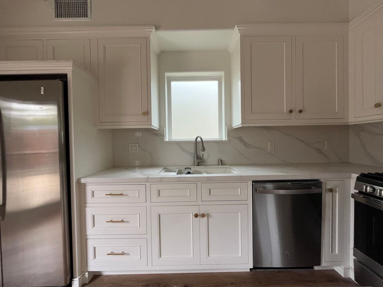 1126 Hill Rd - Photo 6 of 18