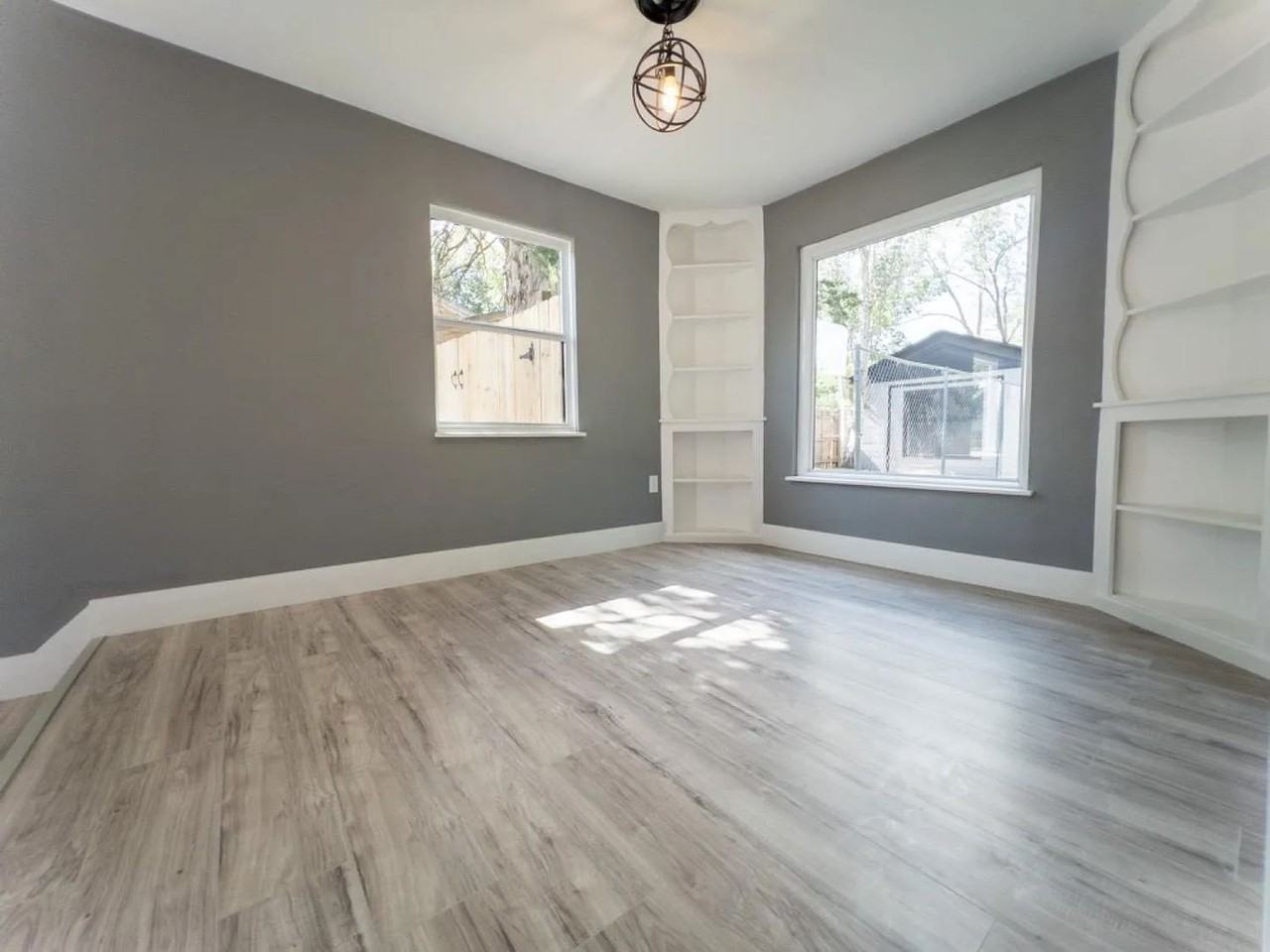 MC 2622 32nd Street - Photo 3 of 11