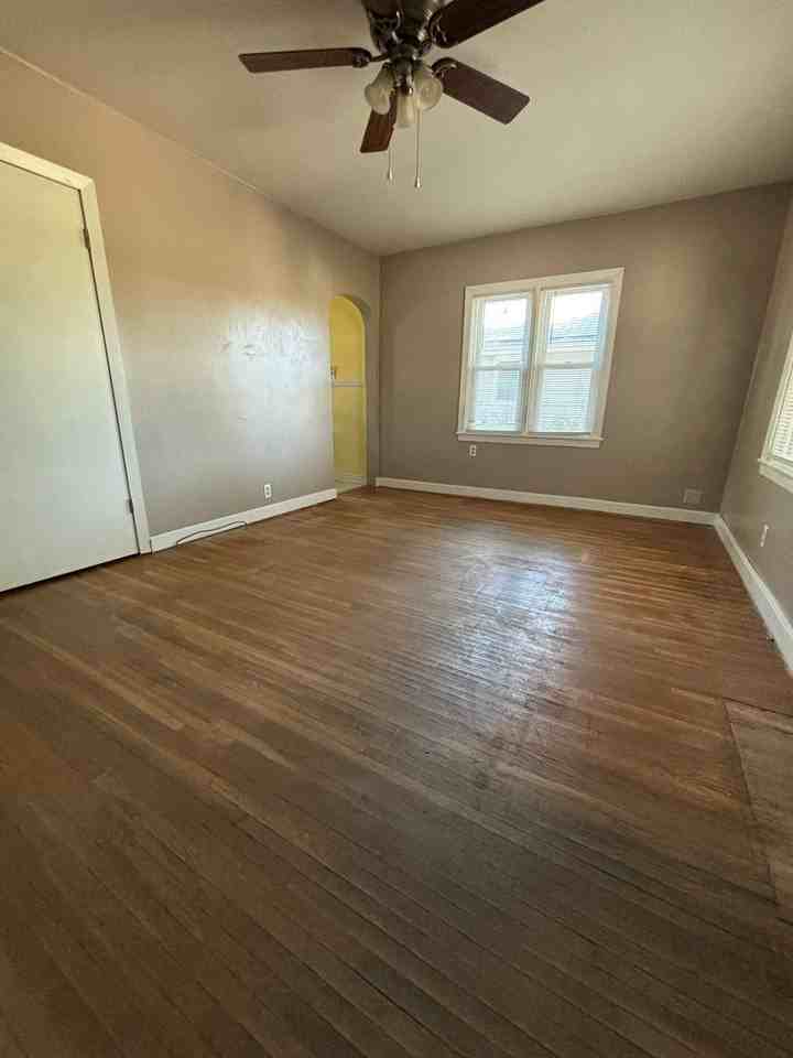 654 Conger St - Photo 2 of 12