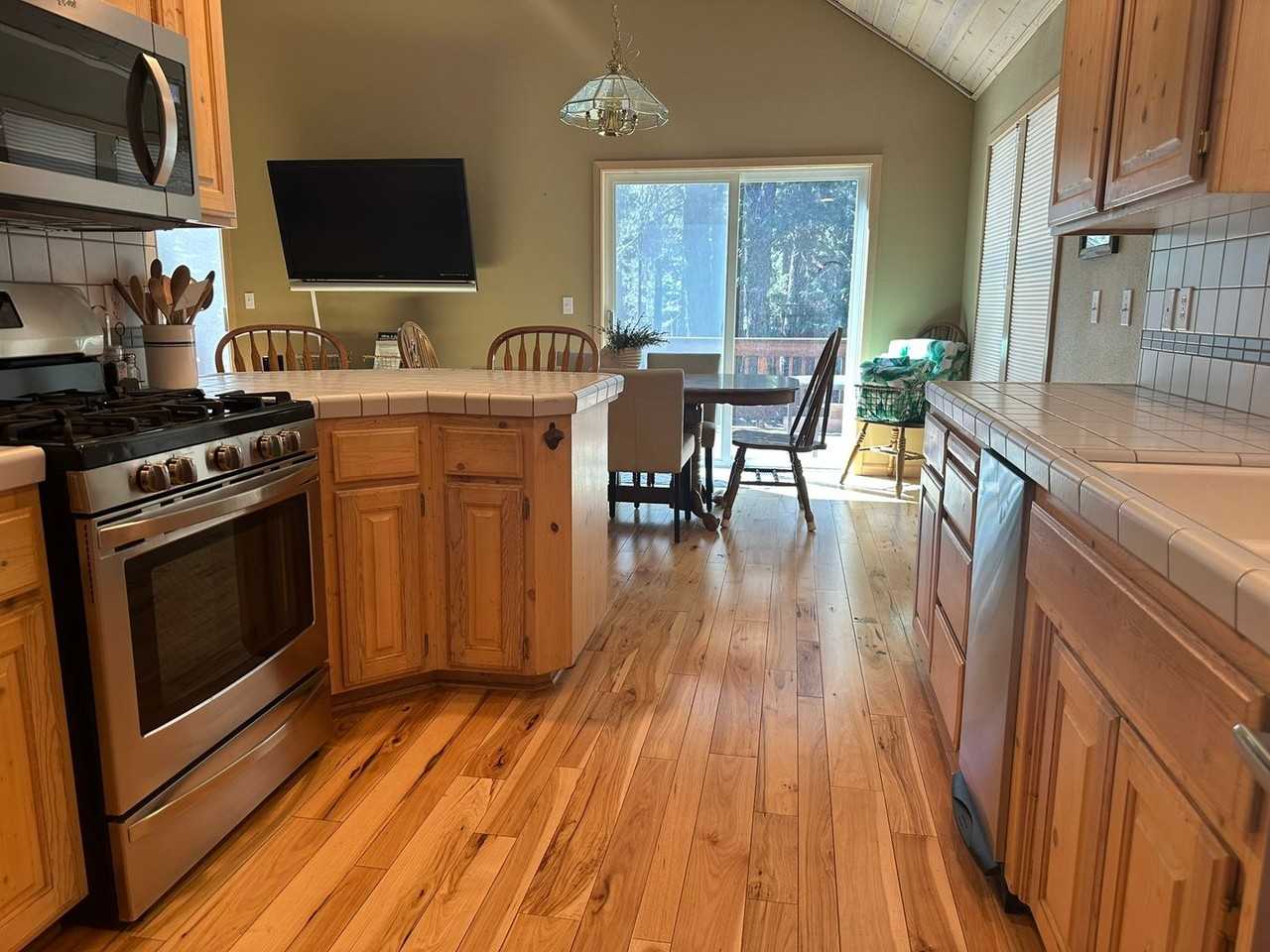 14538 Tyrol Rd - Photo 6 of 24
