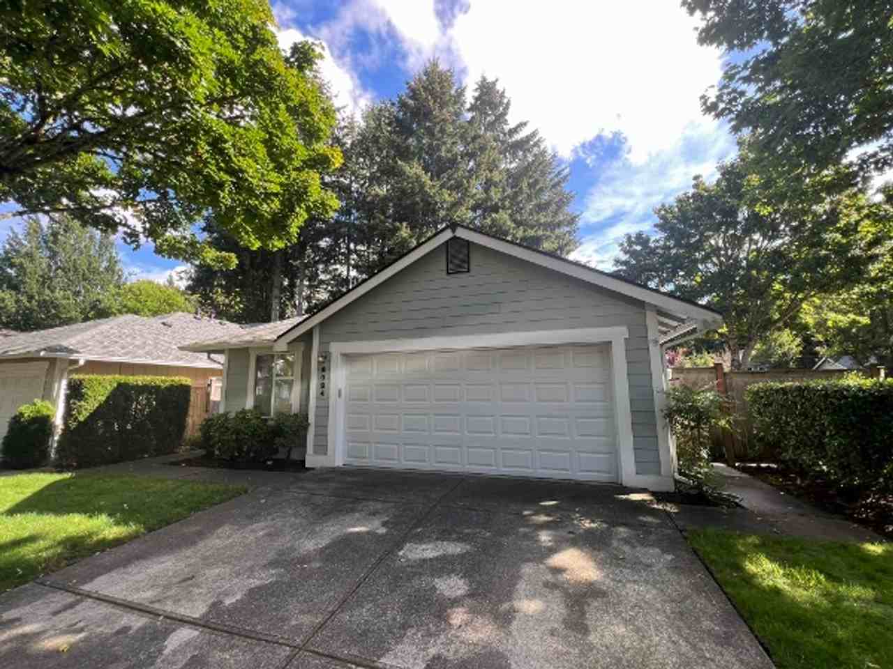 6024 Regents Ln Se - Photo 2 of 22