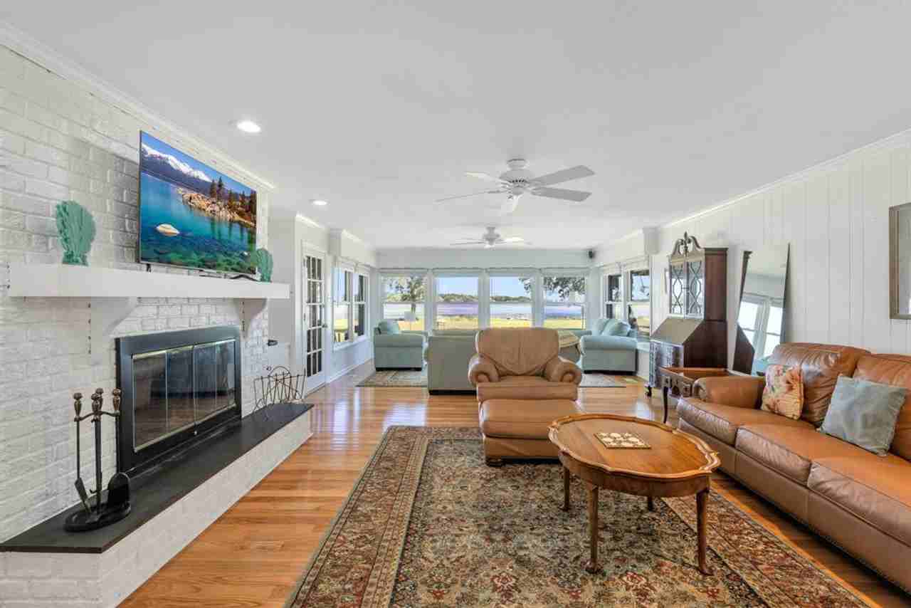 130 Leslie Dr - Photo 7 of 36