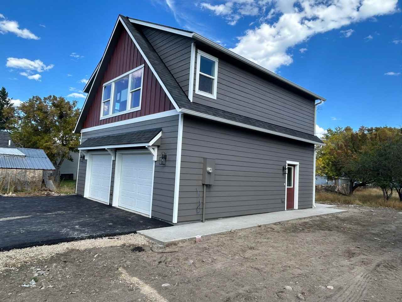 108 Erie Ave - Photo 2 of 13