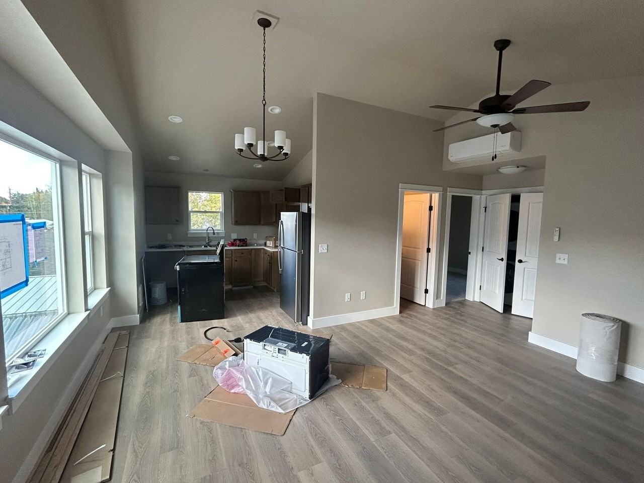 108 Erie Ave - Photo 3 of 13