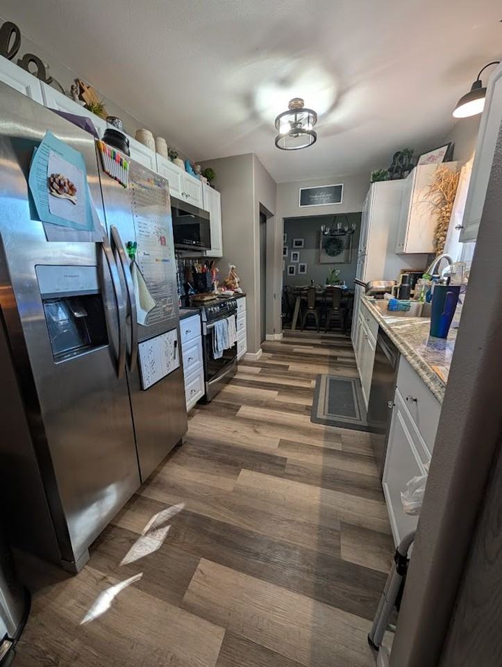 1407 13th Ave - Photo 3 of 9