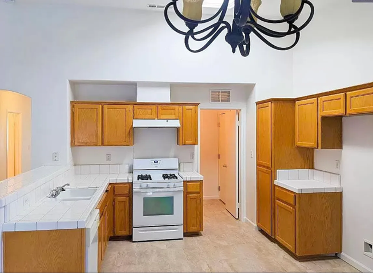 4614 Mesa Peak Way - Photo 3 of 6