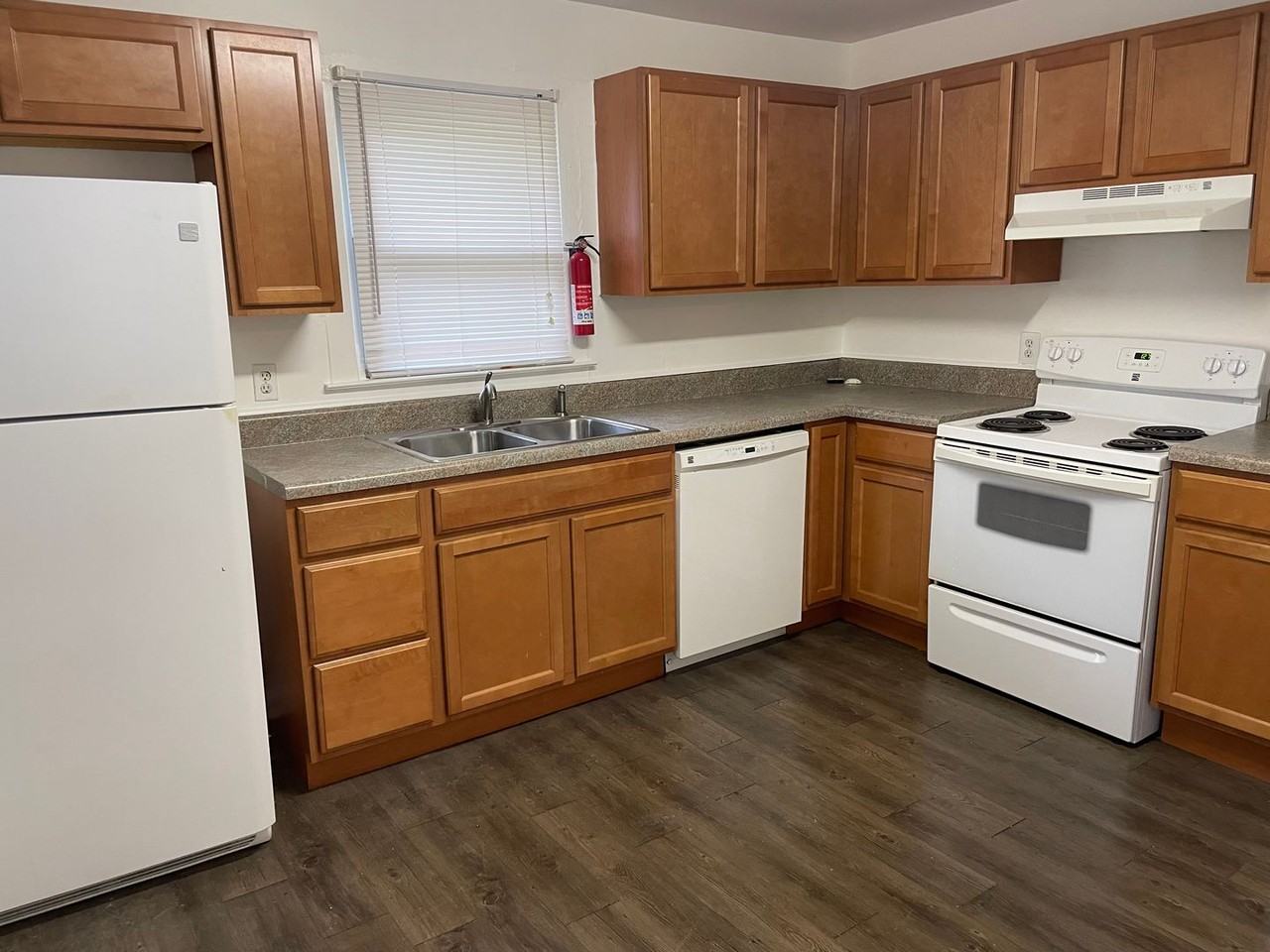 1732 Mcknight Mill Rd - Photo 6 of 10