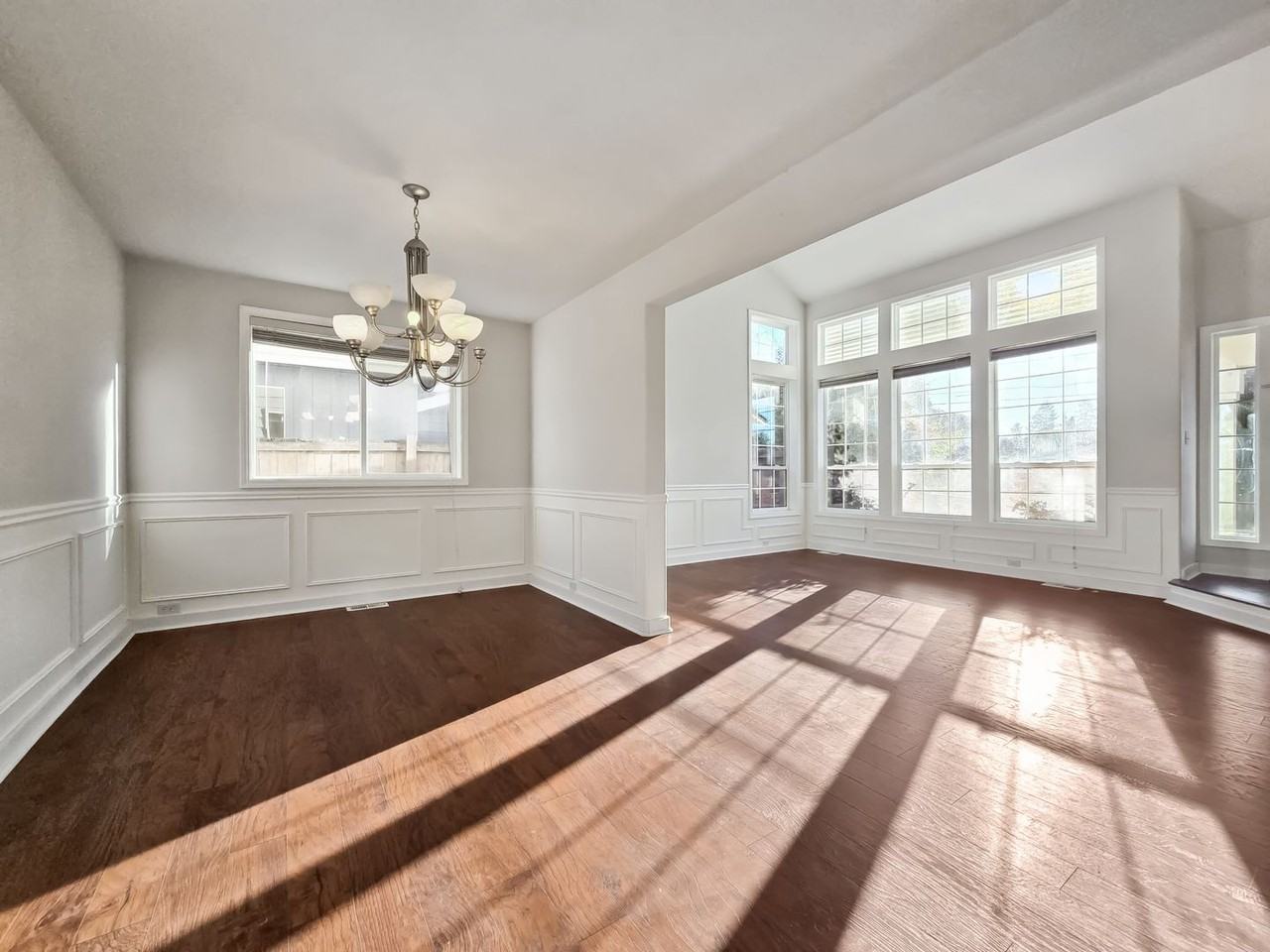 1610 Aberdeen Ave Ne - Photo 3 of 26