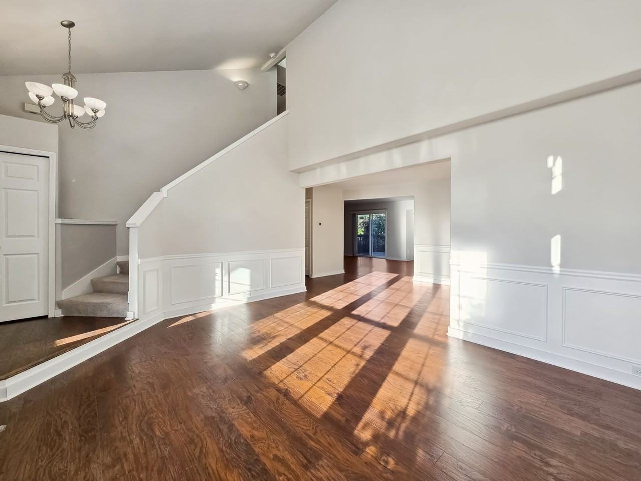 1610 Aberdeen Ave Ne - Photo 5 of 26