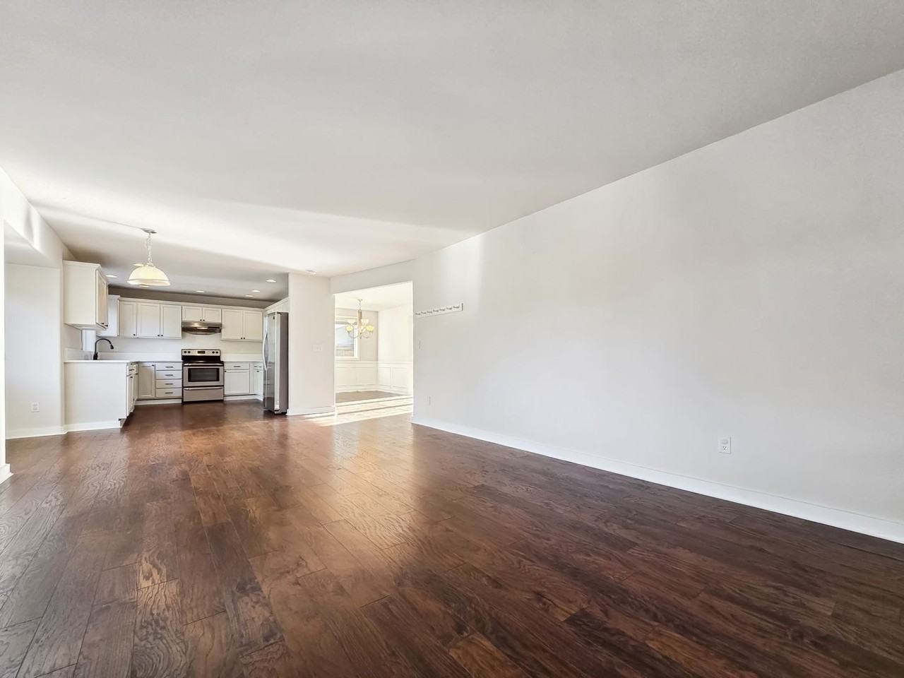 1610 Aberdeen Ave Ne - Photo 7 of 26